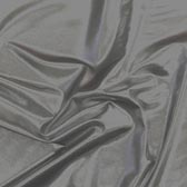 Fóliázott lycra Szaténszerű high-tech anyag, rendkívül fényes felületű, ami a színeket még élénkebbé és intenzívebbé teszi, ezáltal selymes és elbűvölö megjelenést biztosít. Tökéletesen illeszkedik a testhez. - MILADY 